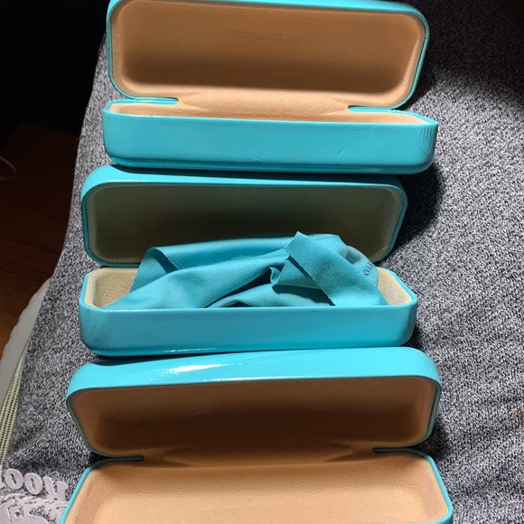 3 Tiffany co sunglasses cases - Picture 5 of 5